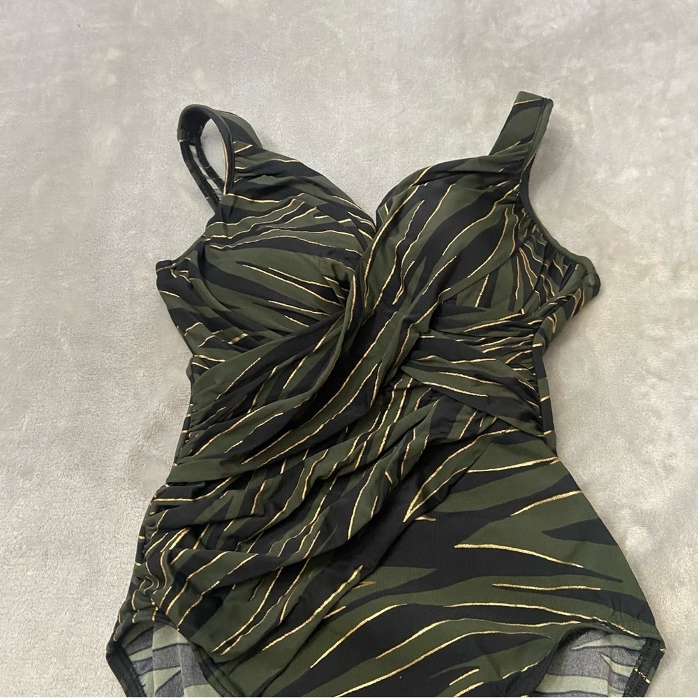 New! Miraclesuit Seabra Revele One Piece Swimsuit green 24448 - Picture 7 of 12